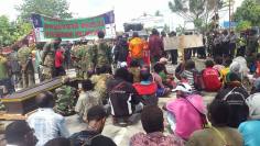Demo menuntut pertanggung jawaban Polisi terhadap aksi kejahatan terhadap kemanusiaan di Papua Timika